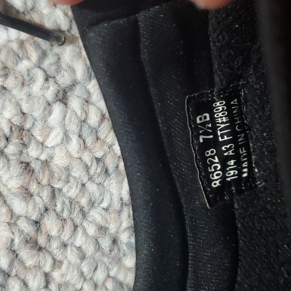 Shoes - Picture 5 of 5